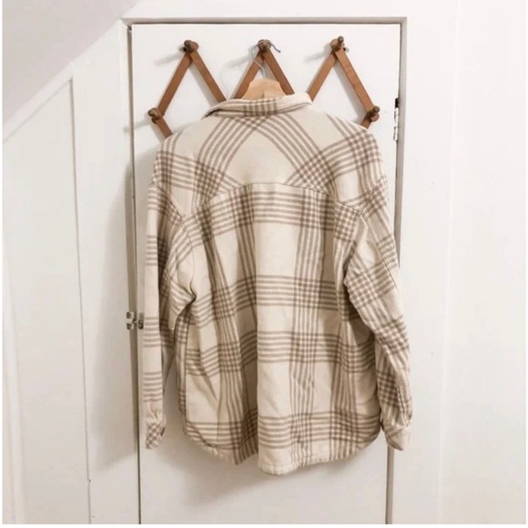 Beige Plaid Shaket - Picture 3 of 3